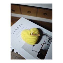 Dekoratif Kalp Şeklinde Mum - Sarı, Petek Desenli