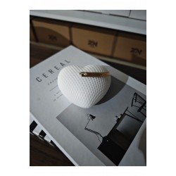 Dekoratif Kalp Şeklinde Mum - Beyaz, Petek Desenli