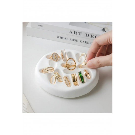 Şık Beyaz Takı Tabağı, Organizer ve Dekoratif Ürün Çekim İçin Mükemmel