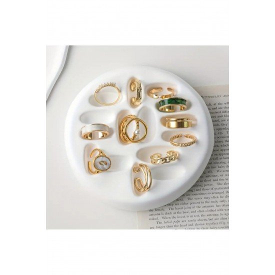 Şık Beyaz Takı Tabağı, Organizer ve Dekoratif Ürün Çekim İçin Mükemmel