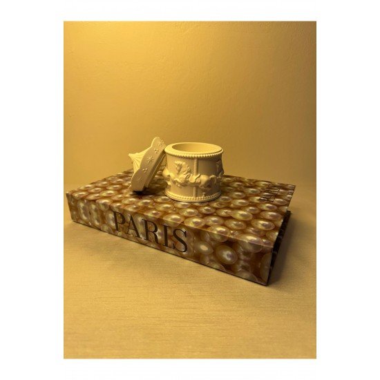 Beyaz Atlı Karınca Kutu