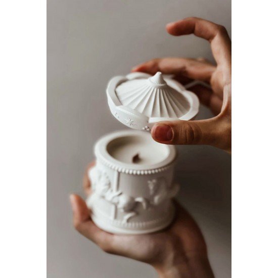 Atlı Karınca Carousel Amber Kokulu Soya Mum