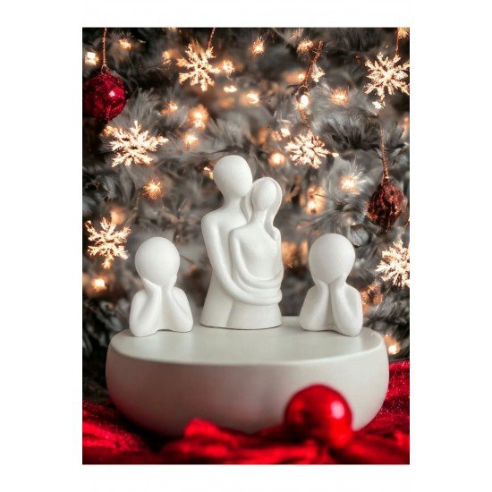 Aile iki çocuk ve sarılan aşıklar biblo seti