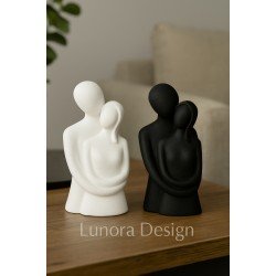 Sarılan Çift Figürü Biblo – Siyah & Beyaz 2’li Dekoratif Set