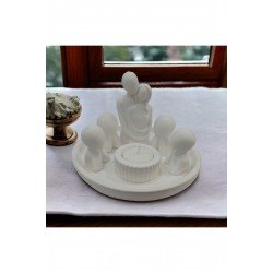 Bernamiofficial Dekoratif Sarılan Çift, 4 Adet Çocuk Figürü, Çizgili Mumluk Ve Yuvarlak Stand