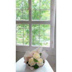 3'Lü Bej Şakayık Buket Mum (Sandal, Lavanta, Gül, Nar, Çikolata) Kokulu Mum %100 Soya Wax