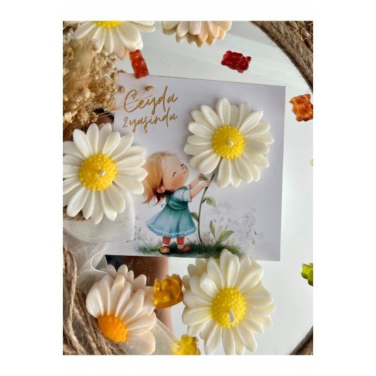 25 Adet Özel Tasarlanmış Kart Ve Papatya Mum. Doğum Günü, Baby Shower, Bebek Doğum Hediyelik