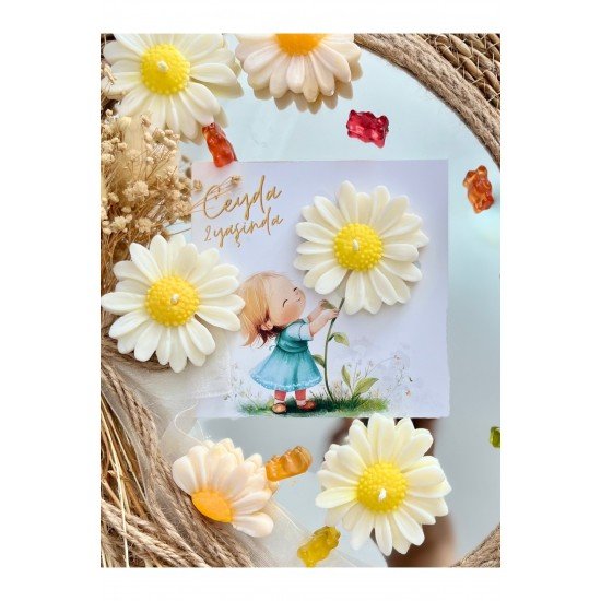 25 Adet Özel Tasarlanmış Kart Ve Papatya Mum. Doğum Günü, Baby Shower, Bebek Doğum Hediyelik