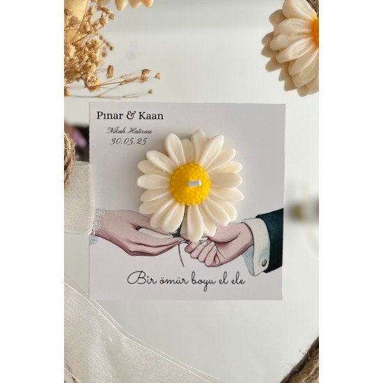 25 Adet Özel Tasarlanmış Kart Ve Papatya Mum. Düğün, Nişan, Nikah, Söz, Doğum Günü, Nikah Hediyelik