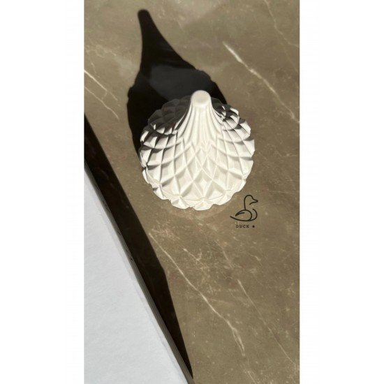 Dekoratif işlemeli takı kutusu